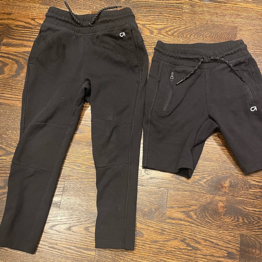 The Gap Boys athletic pants and shorts size 6/small